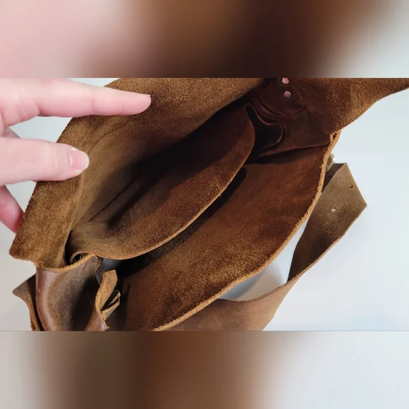 Colsen Keane Leather Bag - Picture 7 of 11